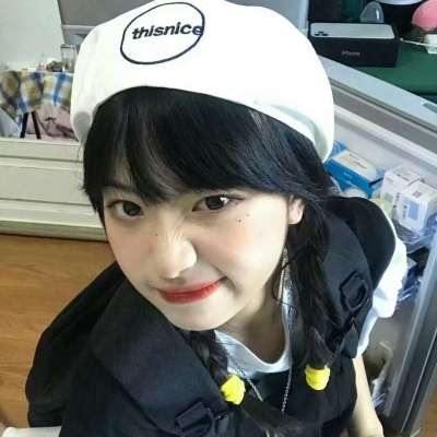 女生个性真人微信头像