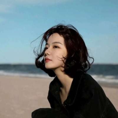 2025最火女生头像霸气图片