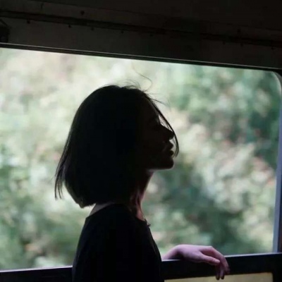 2025最火女生头像霸气图片