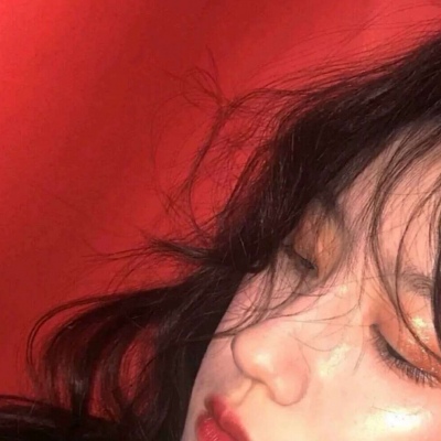 适合过年用的微信真人女生头像
