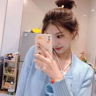 2025年女生好看的微信真人头像