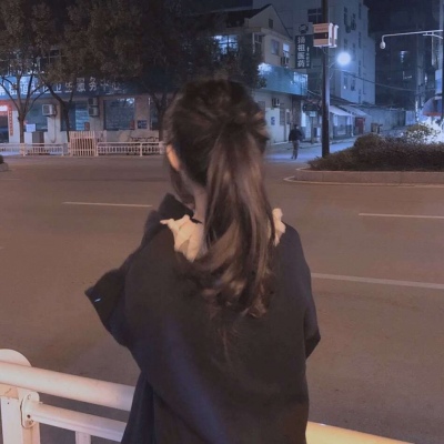 2025年最潮最火女生头像真人