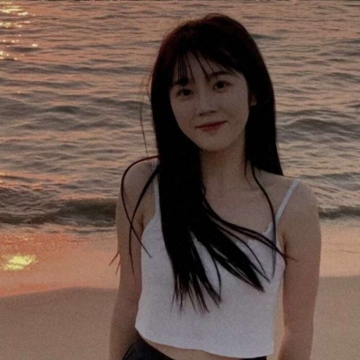 2025高冷丧系女生头像高清图片