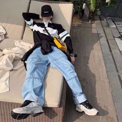 2025年男生最火头像