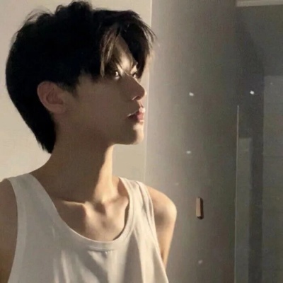 2025男生真人头像