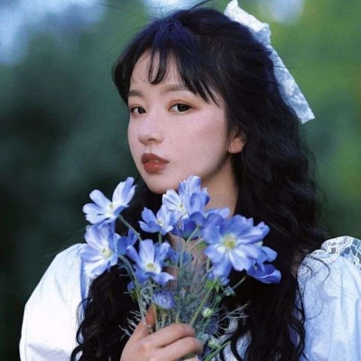 2025年独一无二微信女生头像