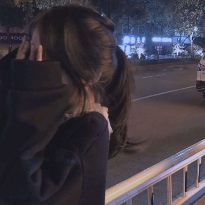 2025年最潮最火女生头像真人