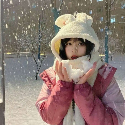 2025女生真人版头像