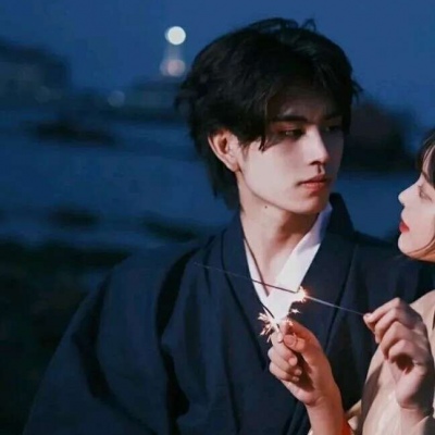 浪漫真人微信情侣头像一对两张