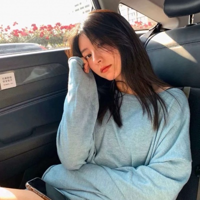 qq头像最新最流行2025女生图片
