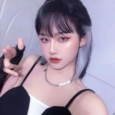 2025最火女生头像霸气图片