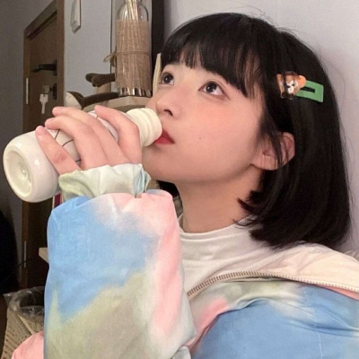 2025年女生好看的微信真人头像