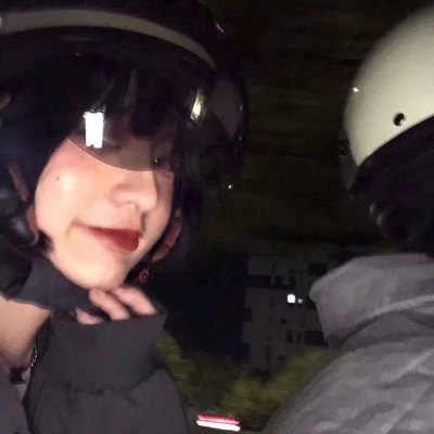 真人版情侣照微信头像