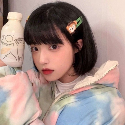 2025年女生好看的微信真人头像