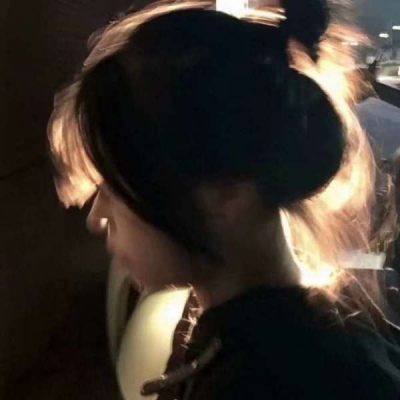 2025年最火女生头像图片