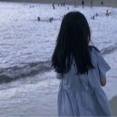 2025年最火女生头像图片