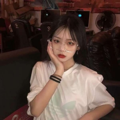 2025最火女生头像清晰图片