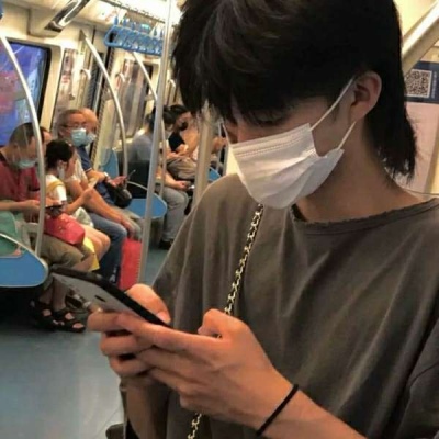 2025最火的男生帅气头像