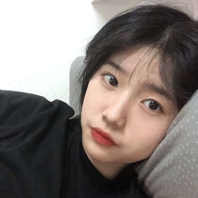 2025好看的女头贴吧图片
