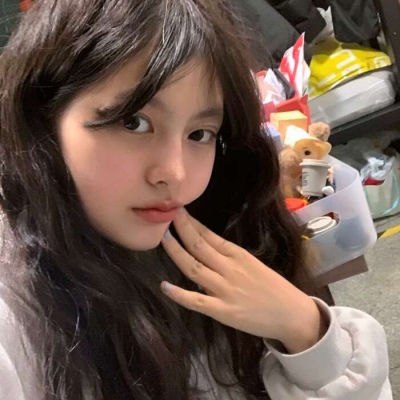 头像2025年最火女生图片