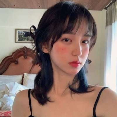 2025最火女生头像霸气图片