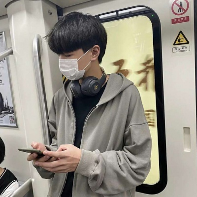 2025年抖音最火的男生头像图片