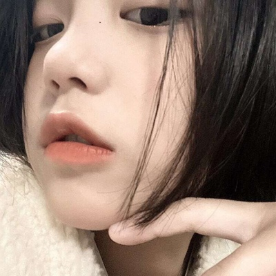 2025年最火女生真人头像