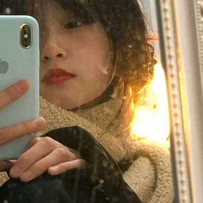 2025女生真人头像高清图片