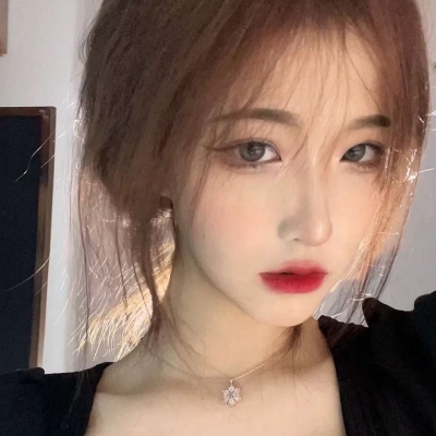 2025女生头像时尚潮流高清图片