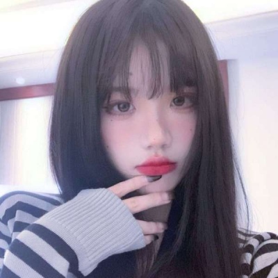 2025最火的qq头像女生