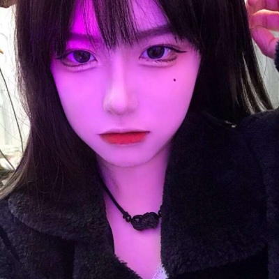 2025年最火女生真人头像