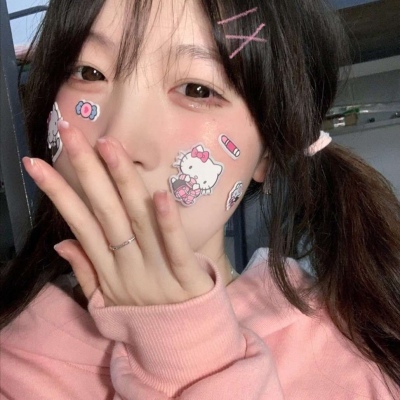 干净的女生头像2025