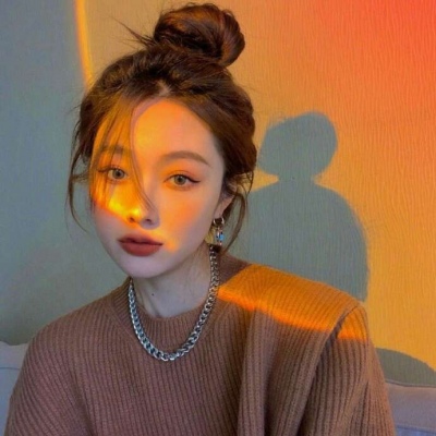 2025年最火真人头像女生高清图片
