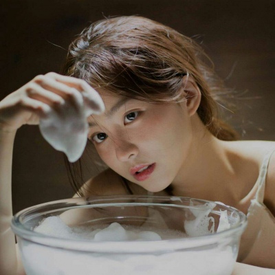 2025最火真人女生头像图片