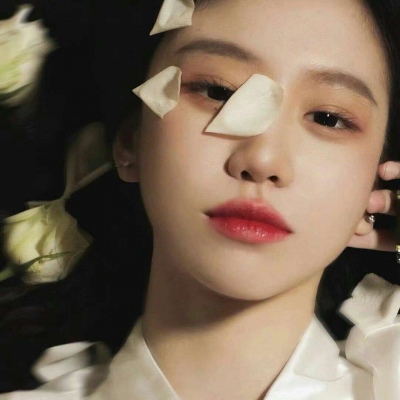 2025成熟女生头像图片