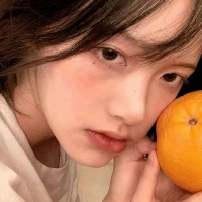2025年必火的真人微信女生头像