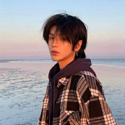 抖音最火2025男生头像霸气高清图片