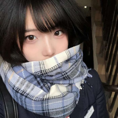 2025年最火女生高清头像图片