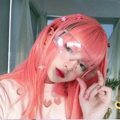 2025年女生最火露脸头像图片