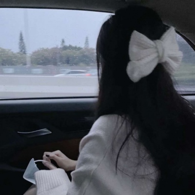 头像女生2025最火高冷霸气真人图片