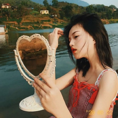 2025头像女霸气图片