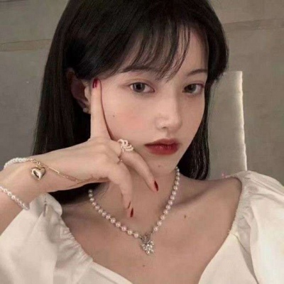 2025年女生最火露脸头像图片