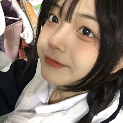2025年女生真人微信头像
