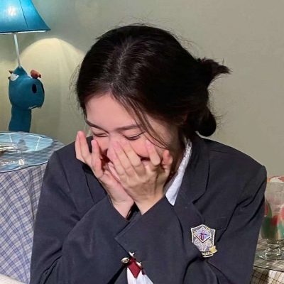 2025年最火女生高清头像图片