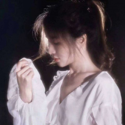 头像女生2025最火真人露脸高清图片