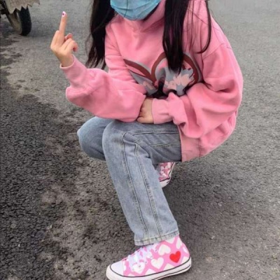 2025最火的qq头像女生