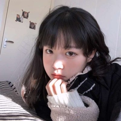 2025年最火女生高清头像图片