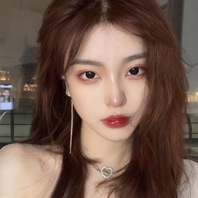 2025年女生最火露脸头像图片