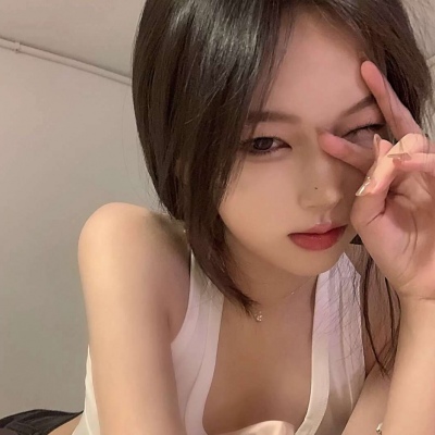 2025女生头像时尚潮流高清图片