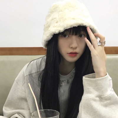 2025超火女生头像真人